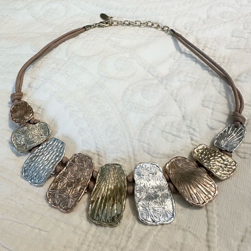 St. Thomas Choker Statement Necklace 16”